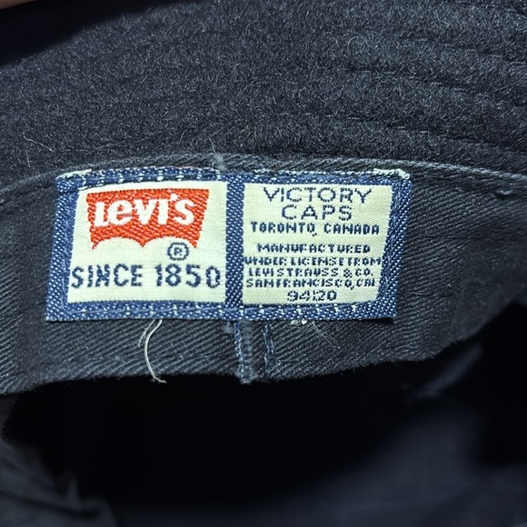 Levi's Bucket Hat - Picture 4 of 4